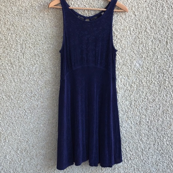 Free People Dresses & Skirts - “ Host Pick” VGUC Free People blue lacy open back stretchy dress